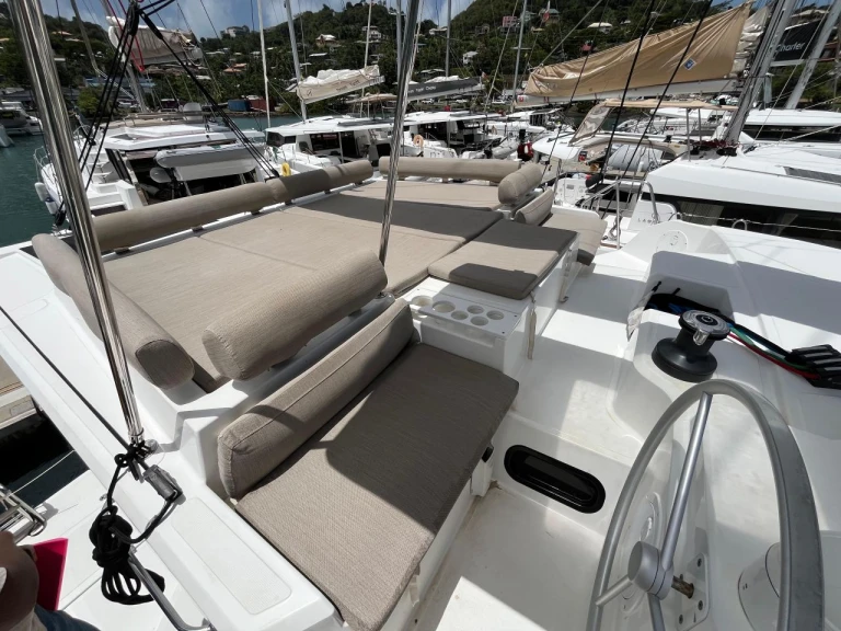Pronájem jachty v La Paz -Bali Bali Catspace Voile na Samboatu