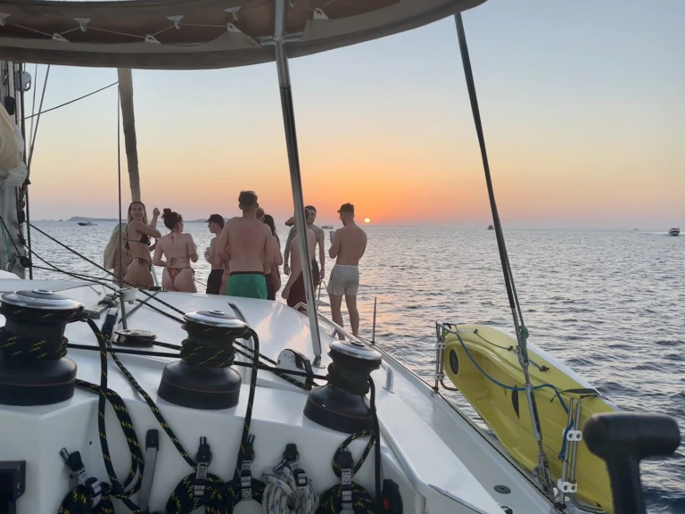 Fountaine Pajot Helia 44 jednotlivci a charterové společnosti v Ibiza Town