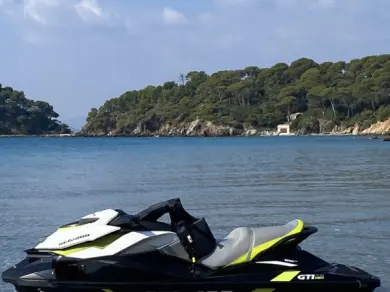 Pronájem lodi La Londe-les-Maures lákavé ceny GTI 130