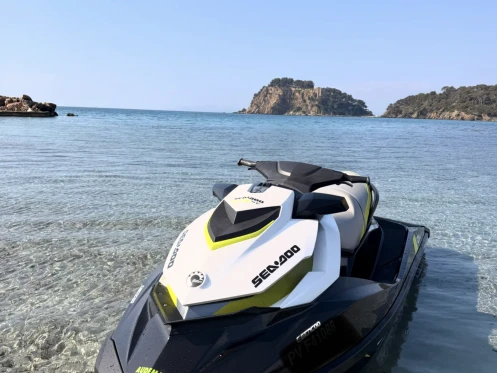 Pronájem Vodní skútr v La Londe-les-Maures -Sea-Doo GTI 130