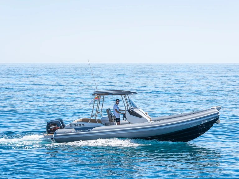 Pronájem Polotuhá loď v Altea -Italboats Stingher 28GT Lux