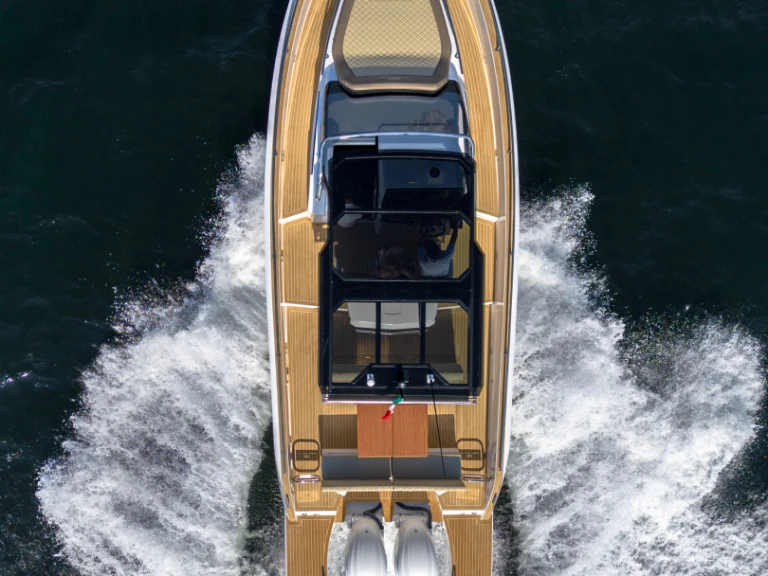 Pronajmout Motorová loď se skipperem či ne Salpa v Cannes