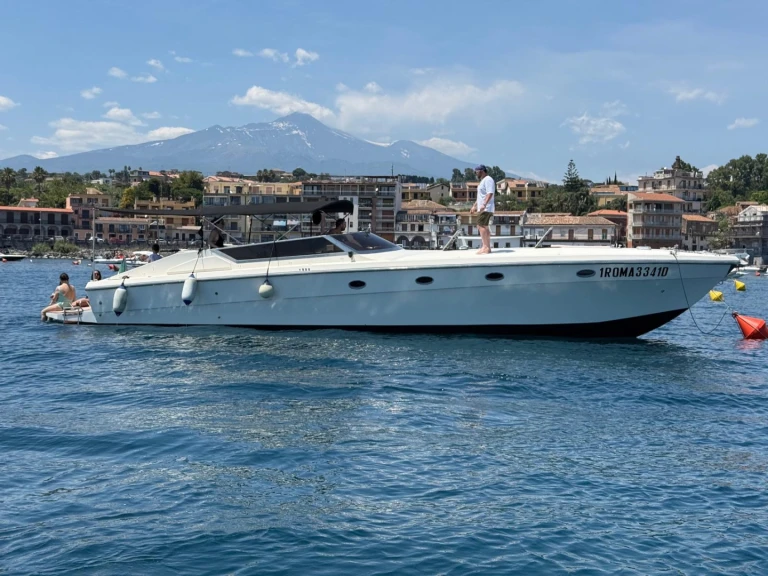 Pronájem lodi Catania lákavé ceny Freeway 43 