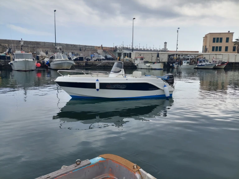 Pronájem lodi Sanremo lákavé ceny Fisherman 17