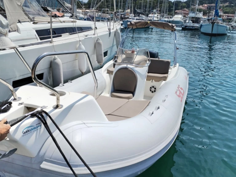 Pronájem jachty v Les Salins d'Hyères -Sacs Sacs S 640 na Samboatu