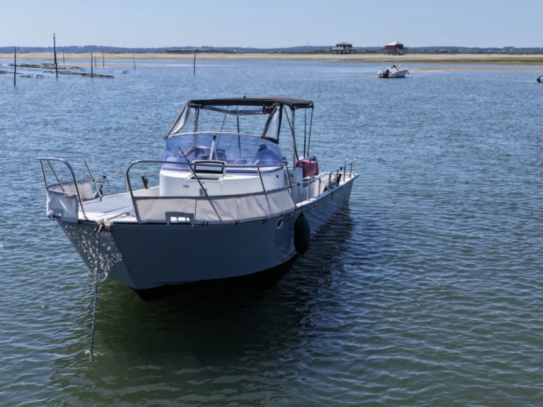 Pronajmout Motorová loď se skipperem či ne Beacher v Arcachon
