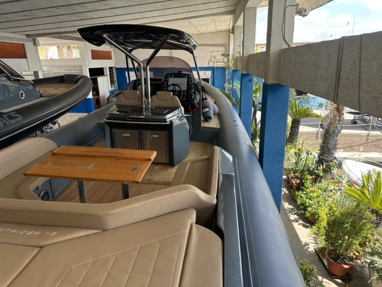 Pronájem lodi Sacs Strider 13 v Porto Rotondo na Samboatu