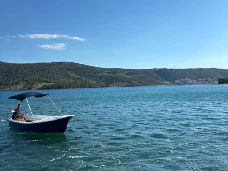Pronajmout si Pasara Vodice 485 v Poljica