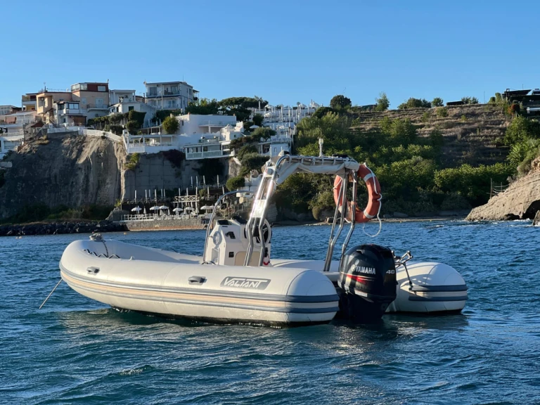 Valiant Valiant 550 Classic jednotlivci a charterové společnosti v Torre Annunziata