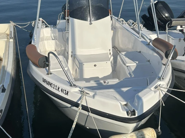 Pronájem jachty v Néa Moudhaniá -Athrakiboats TRITON na Samboatu
