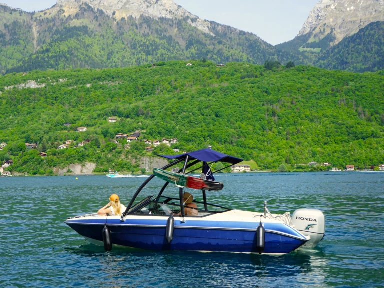 Sunbird Corsair 170 jednotlivci a charterové společnosti v Sevrier