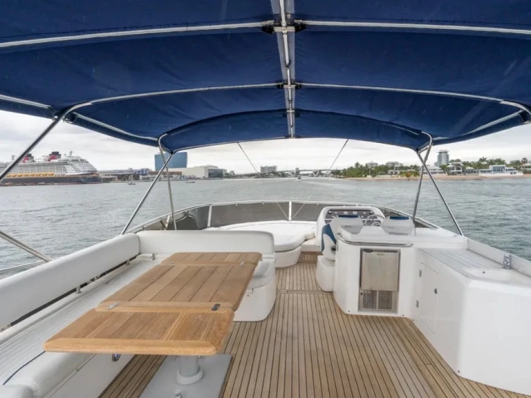 Pronájem Jachta v Miami -Sunseeker Manhattan 80