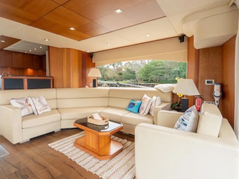 Pronájem lodi Sunseeker Manhattan 80 v Miami na Samboatu