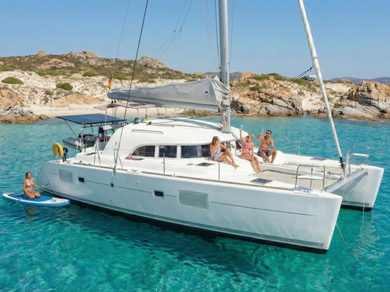 Lagoon Lagoon 380 S2 jednotlivci a charterové společnosti v La Caletta