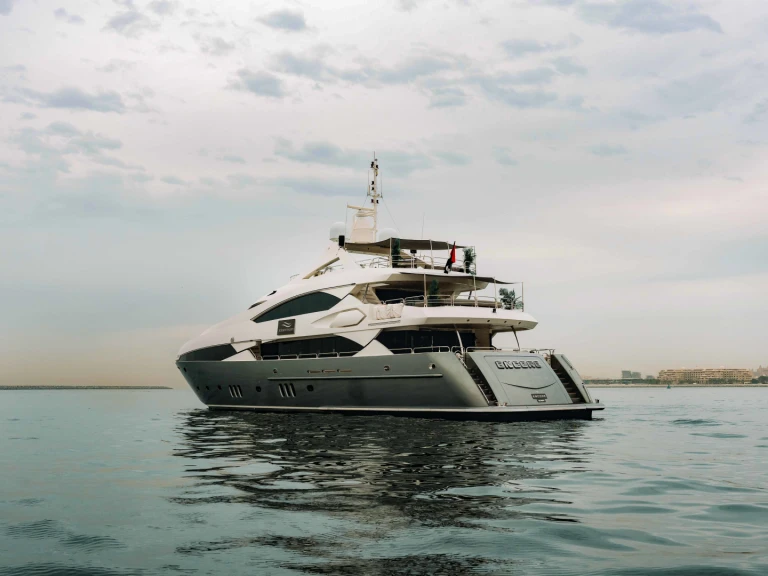 Pronájem lodi Dubai Marina lákavé ceny Sunseeker 40 Luxury MY
