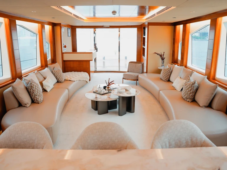 Pronájem jachty v Dubai Marina - Luxury Motor Yacht X35 na Samboatu