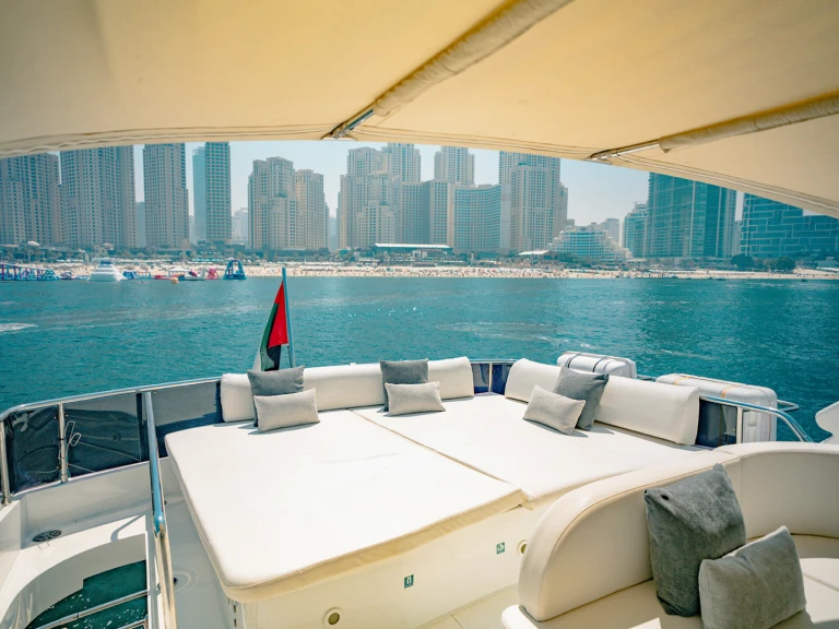  Luxury Motor Yacht X12 jednotlivci a charterové společnosti v Dubai Marina