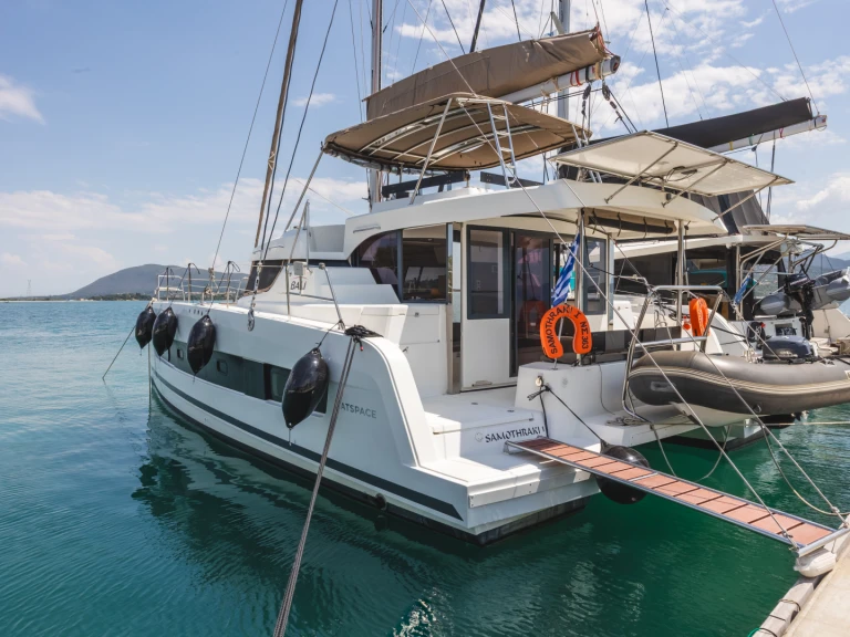 Pronajmout Katamarán se skipperem či ne Bali v Ligia