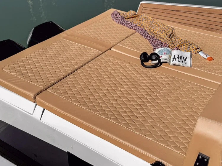 Pronájem lodi Sitges lákavé ceny Nuva M11 Cabin