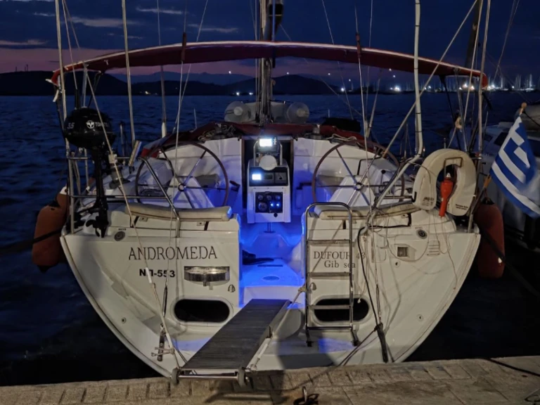 Dufour Dufour Gib Sea 43 jednotlivci a charterové společnosti v Preveza
