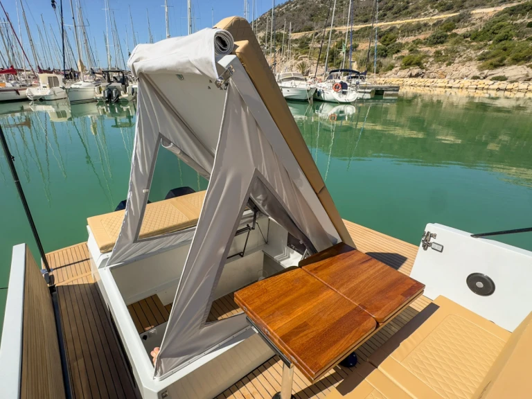 Motorová loď k pronájmu v Sitges za nejlepší cenu