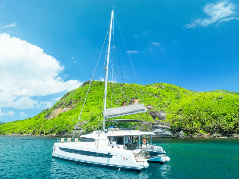 Pronájem lodi Bali Bali 5.4 v Eden Island na Samboatu