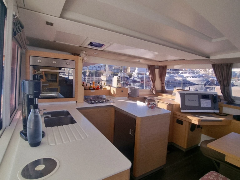 Pronájem Katamarán v Marseille -Fountaine Pajot Astrea 42
