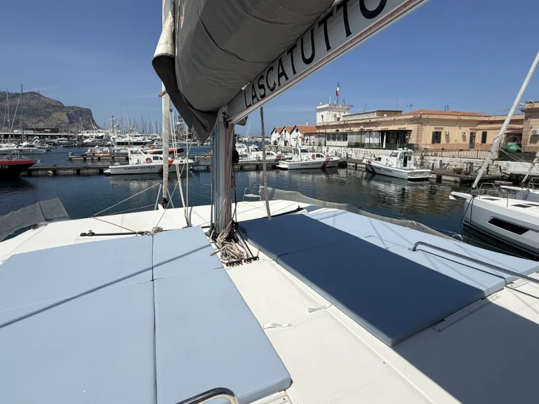Pronájem lodi Palermo lákavé ceny Dufour Catamarans 48 Sail