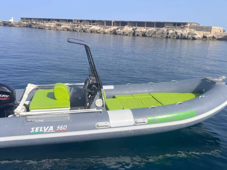 Pronajmout si Selva Open Line D 5.6 v Trapani