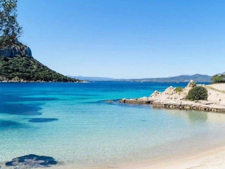 Pronájem Polotuhá loď v Olbia -Bwa California 550
