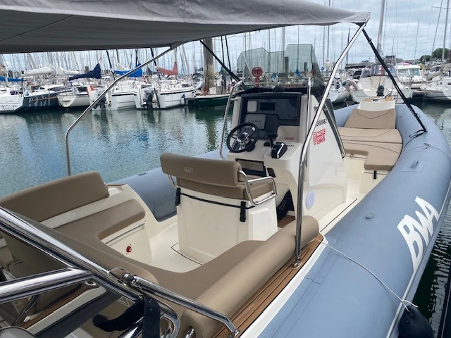 Pronájem Polotuhá loď v La Trinité-sur-Mer -Bwa Sport 26 GTO