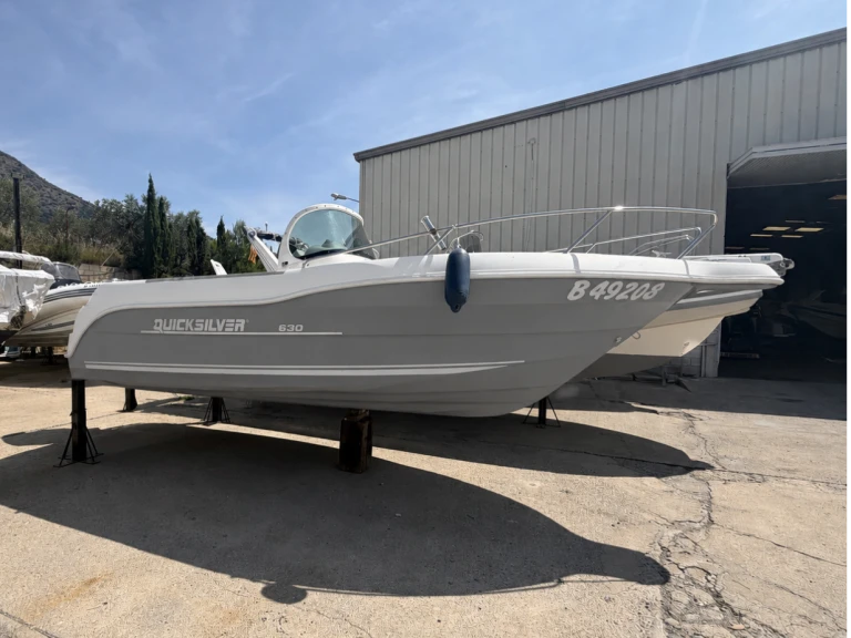 Pronájem Motorová loď v Empuriabrava -Quicksilver Quicksilver 630 Commander