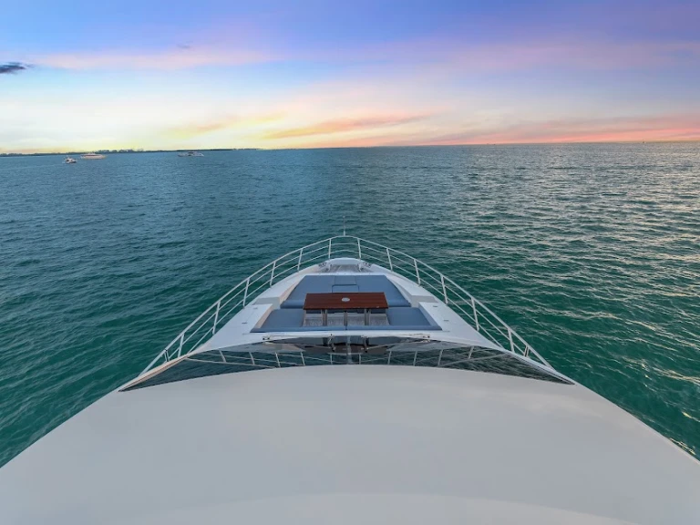 Azimut Azimut 88 jednotlivci a charterové společnosti v Miami