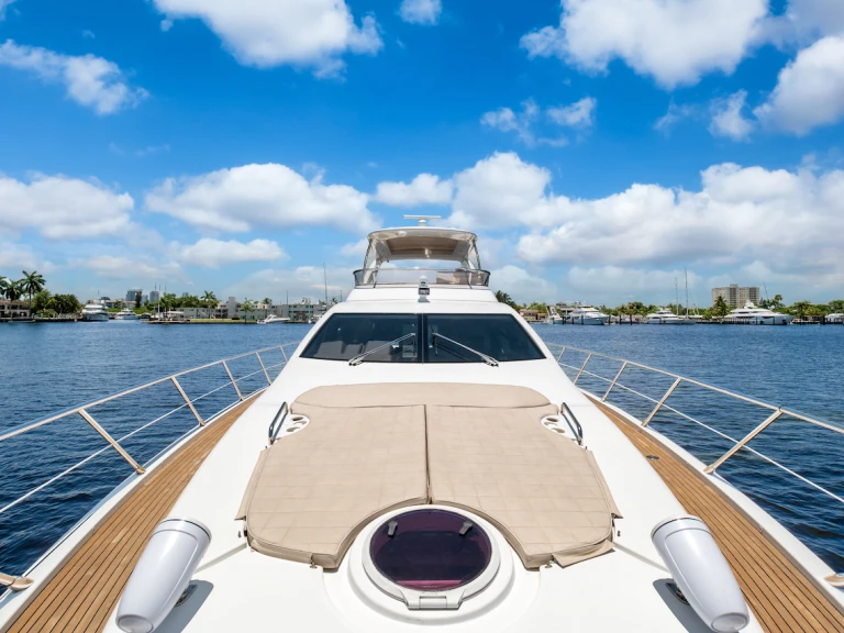 Pronajmout si Azimut 64 Flybridge v Fort Lauderdale