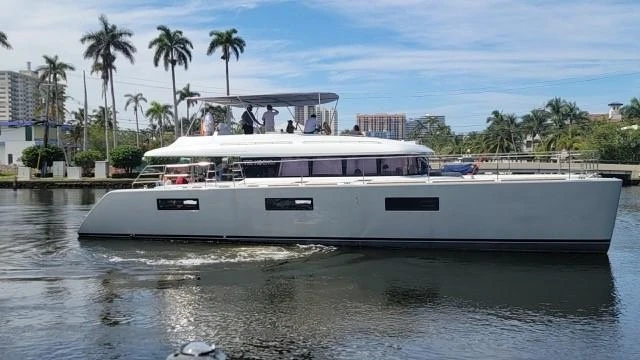 Lagoon 620 Power Catamaran jednotlivci a charterové společnosti v Key West