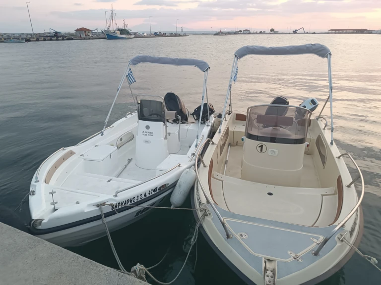 Pronájem Motorová loď Athrakiboats s licencí