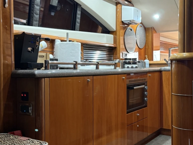 Pronájem lodi Sunseeker Manhattan 74 v Agropoli na Samboatu