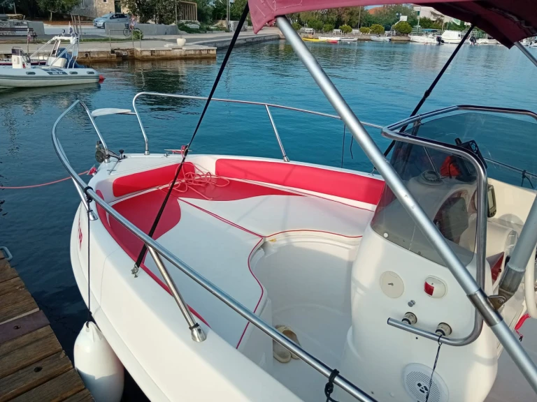 Pronájem jachty v Medulin -tancredi Blumax 21 na Samboatu