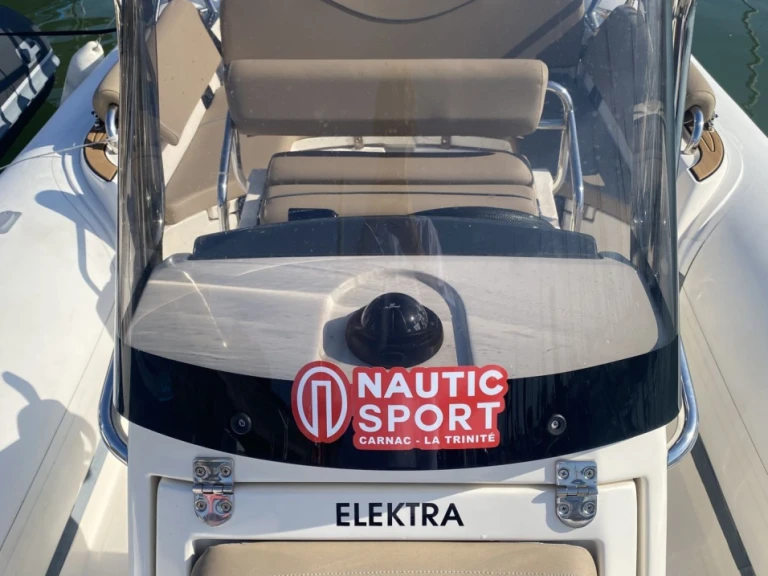 Bwa BWA 22 GTO jednotlivci a charterové společnosti v La Trinité-sur-Mer