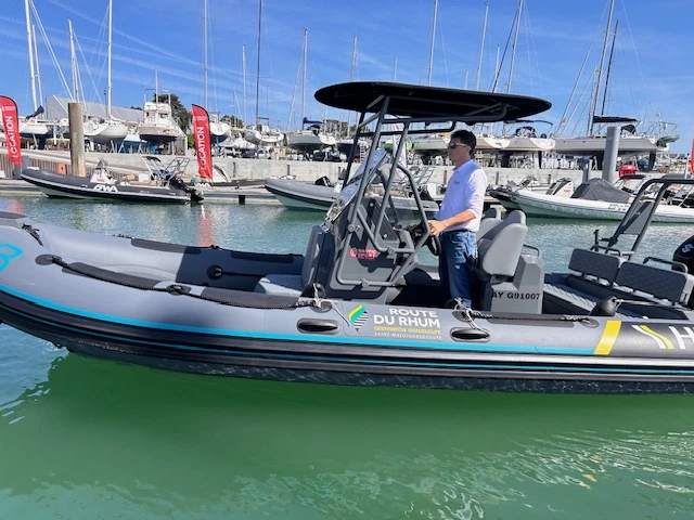 Pronajmout si Highfield Patrol 660 v La Trinité-sur-Mer