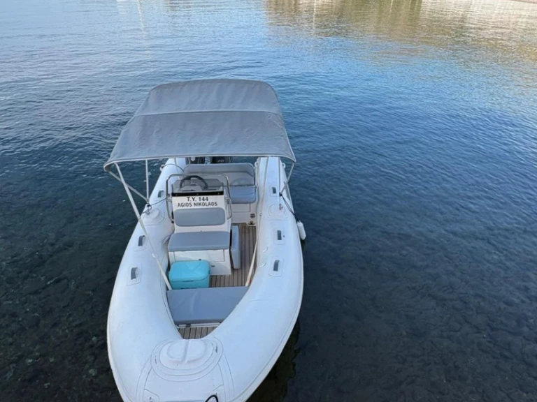 Pronájem Polotuhá loď v Hydra -Oceanic 480 Spring