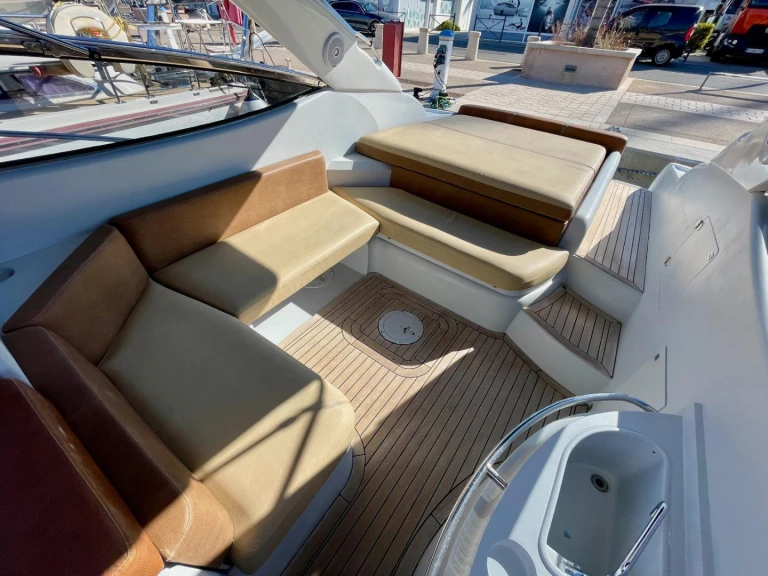 Pronajmout si Sunseeker Superhawk 48 v Cannes