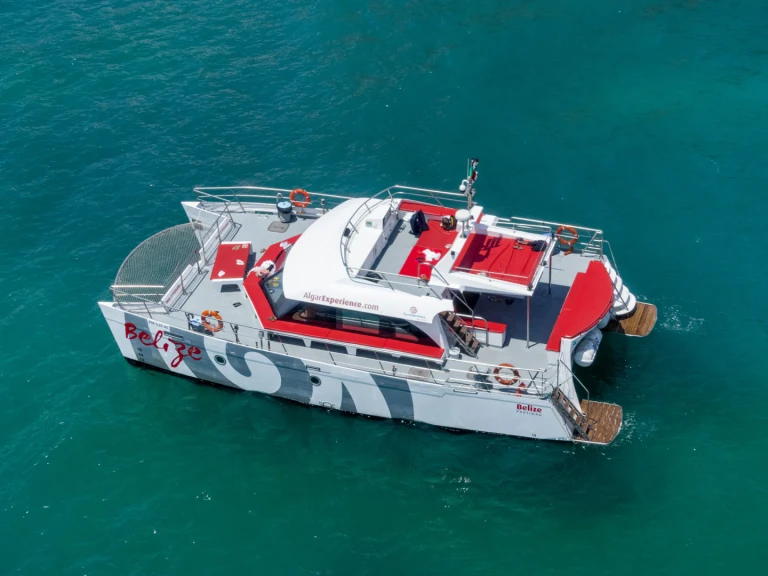 Nautiber Custom jednotlivci a charterové společnosti v Vilamoura