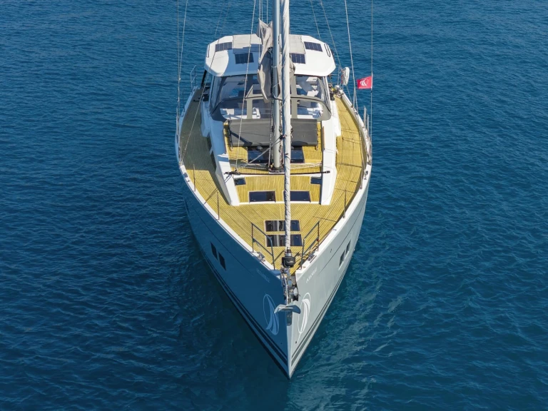 Pronajmout si Hanse Hanse 588 v Donji Seget