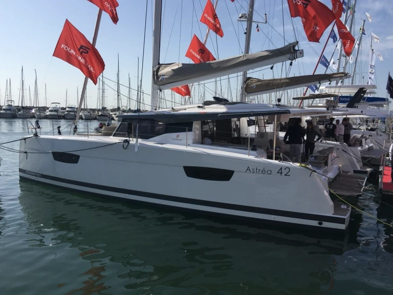 Fountaine Pajot Astrea 42 jednotlivci a charterové společnosti v Marseille