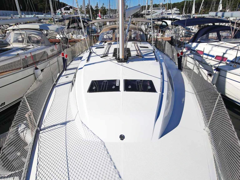 Pronajmout si Bavaria Cruiser 46 v Pula