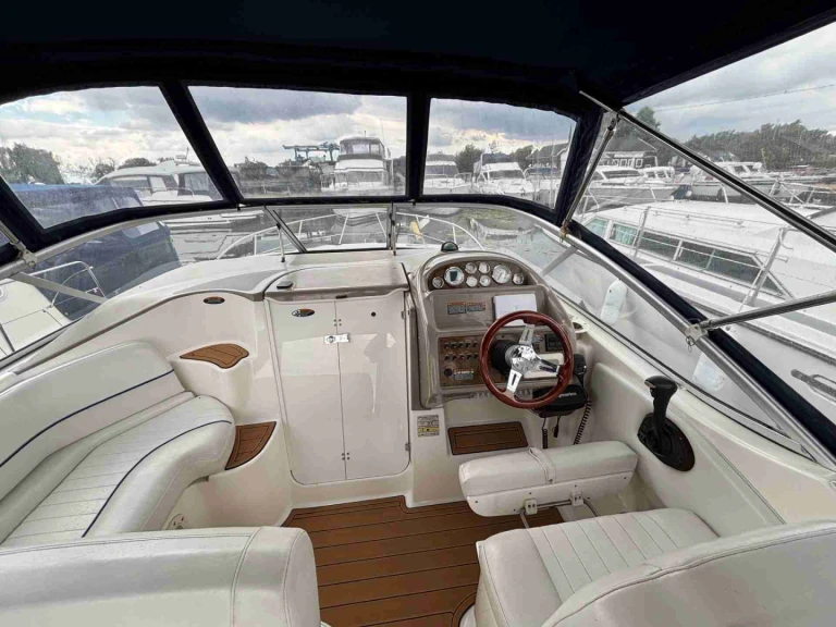 Pronájem jachty v Nice -Bayliner Bayliner 285 Cruiser na Samboatu