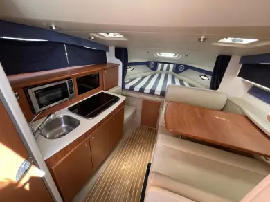 Pronajmout si Bayliner Bayliner 285 Cruiser v Nice