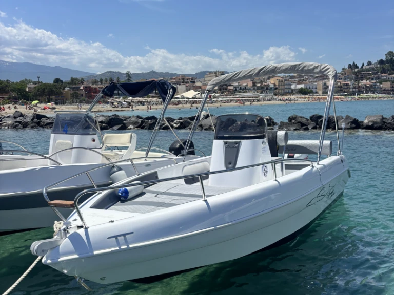 Pronájem Motorová loď v Giardini-Naxos -Aquabat Sport Line 19