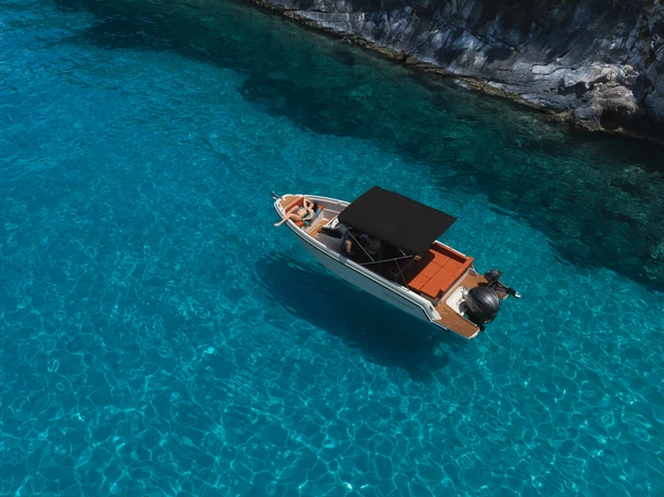 Pronájem lodi Protagon Space 25 v Zakynthos  na Samboatu